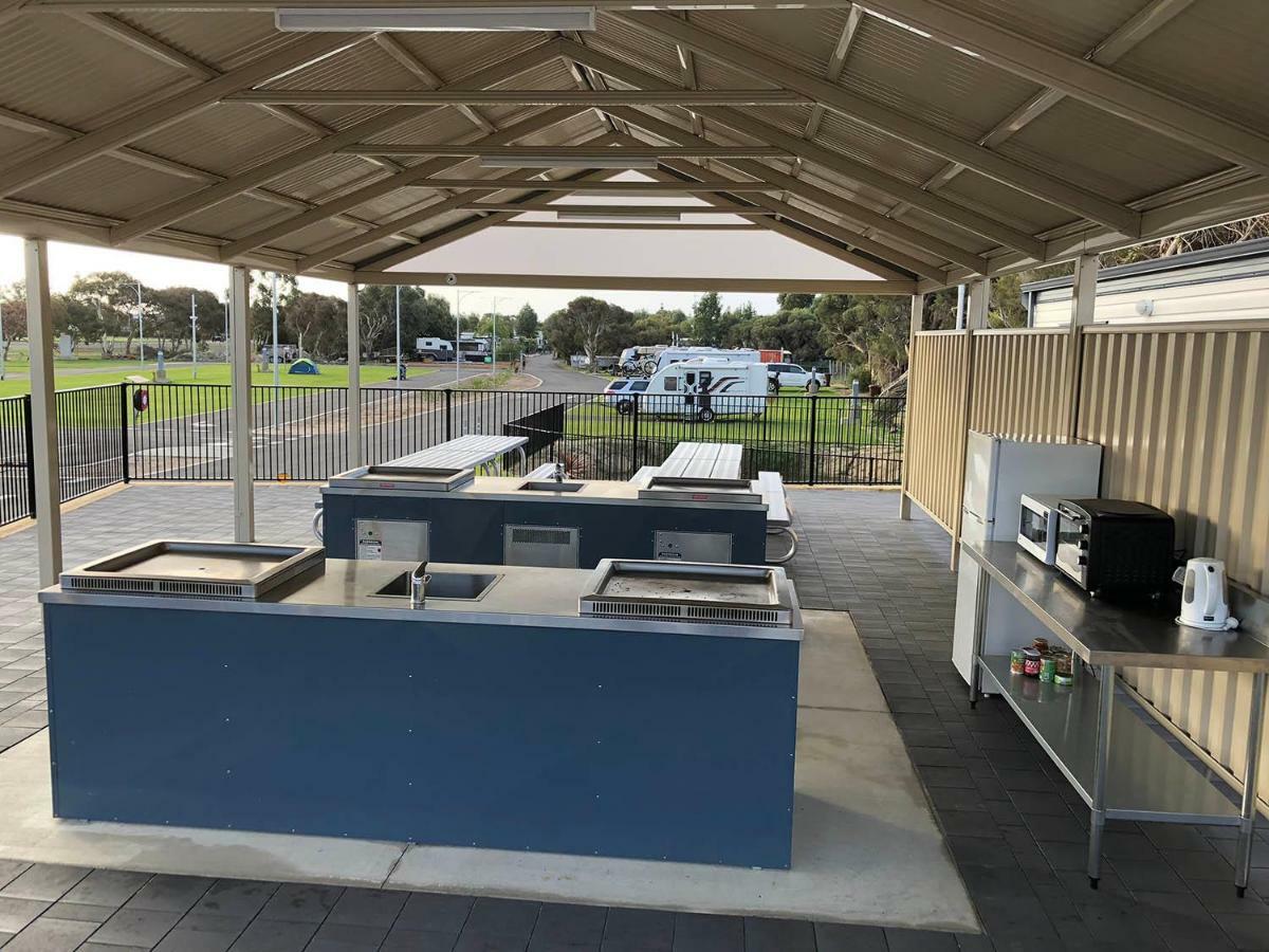 Big4 Bunbury Riverside Holiday Park Eaton Buitenkant foto